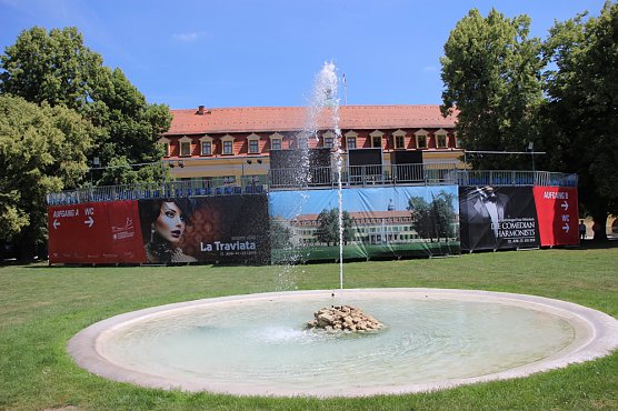 Spende für Förderverein Loh-Orchester Sondershausen (Foto: Karl-Heinz Herrmann) Spende für Förderverein Loh-Orchester Sondershausen (Foto: Karl-Heinz Herrmann)