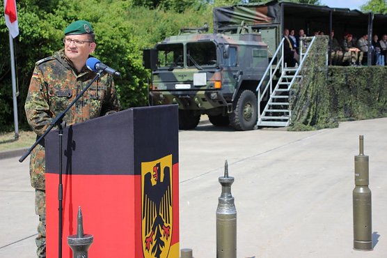 Einheiten der Bundeswehr verabschiedet (Foto: Karl-Heinz Herrmann) Einheiten der Bundeswehr verabschiedet (Foto: Karl-Heinz Herrmann)