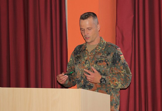 Mit Gru&szlig; aus der Heimat (Foto: Karl-Heinz Herrmann)