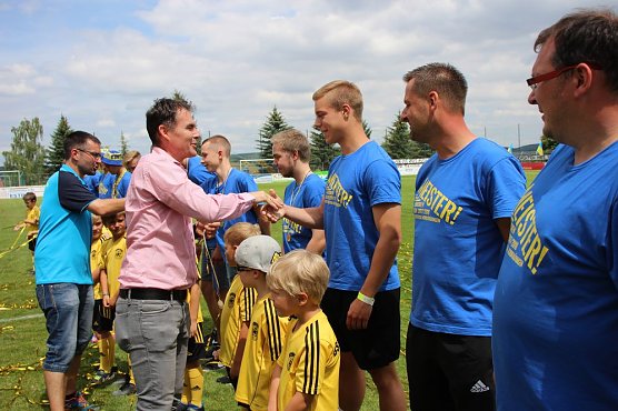 A-Junioren als Kreismeister geehrt (Foto: Karl-Heinz Herrmann)