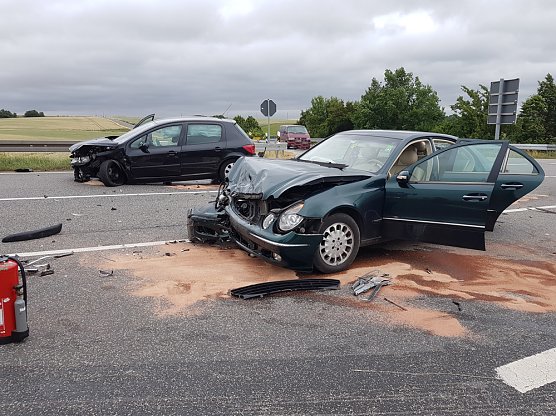 Verkehrsunfall an der Thalebraer Kreuzung (Foto: Freiwillige Feuerwehr Sondershausen-Bebra)