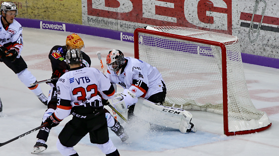 Mit dem Wurmbergcup starten die Harzer Falken in die Eishockeysaison (Foto: Puckpix)