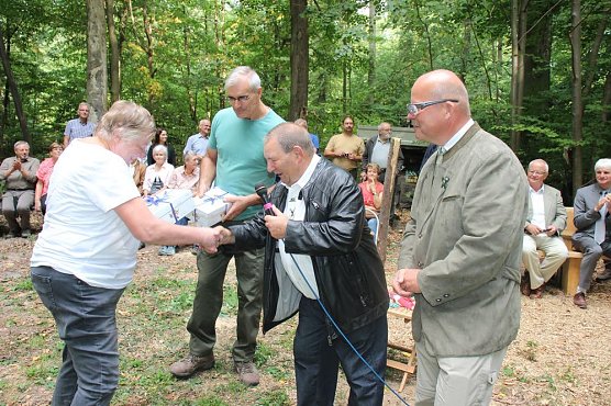 Haben wir bald ein Blutbuchenk&ouml;nigin? (Foto: Karl-Heinz Herrmann)