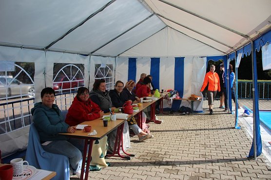 24-Stunden-Schwimmen begeisterte (Foto: Karl-Heinz Herrmann)