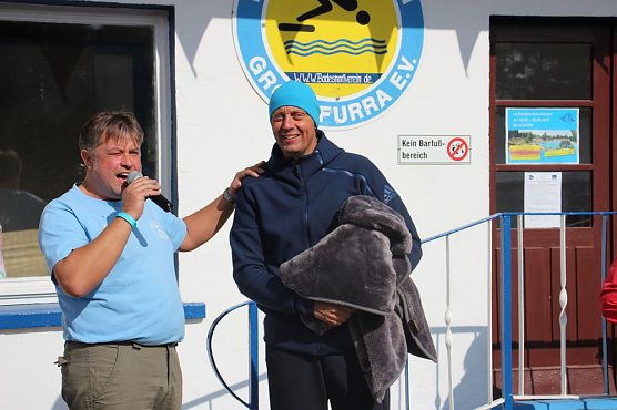 24-Stunden-Schwimmen begeisterte (Foto: Karl-Heinz Herrmann)