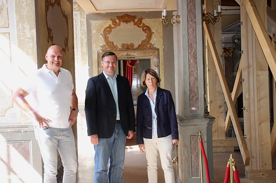 Zur Wiederer&ouml;ffnung des Besucherrundgangs Sensation im Angebot (Foto: Karl-Heinz Herrmann)