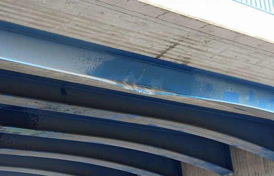 So sieht es an der Br&uuml;cke der B4 aus (Foto: Karl-Heinz Herrmann)