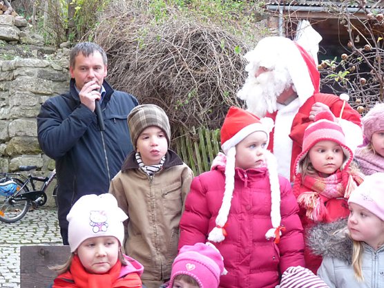 Weihnachtsmarkt in Jechaburg (Foto: Karl-Heinz Herrmann)