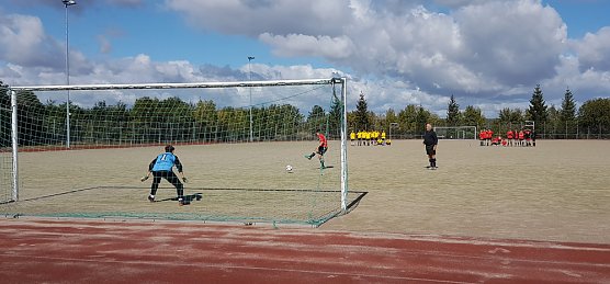 Kreisfinale aller Wettkampfklassen im Fußball (Foto: Steffen Hommel) Kreisfinale aller Wettkampfklassen im Fußball (Foto: Steffen Hommel)