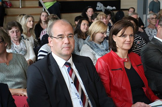20 Einrichtungen "Kulturkindergarten/Kulturschule" ausgezeichnet (Foto: Karl-Heinz Herrmann)