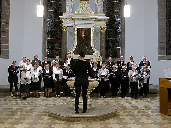 Konzert für Chor und Orgel (Foto: Jürgen Kieper) Konzert für Chor und Orgel (Foto: Jürgen Kieper)