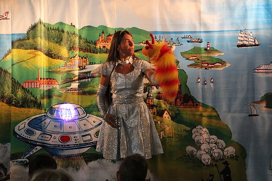 Auf der Suche nach dem Freundschaftsband (Foto: Karl-Heinz Herrmann)