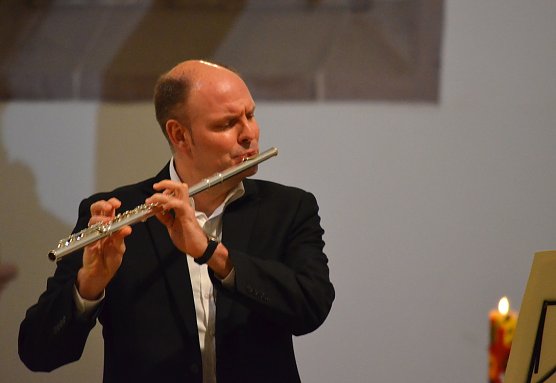 Freude auf beiden Seiten (Foto: Dr. Roland Härtel) Freude auf beiden Seiten (Foto: Dr. Roland Härtel)