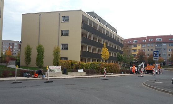 Halbseitige Sperrung (Foto: Karl-Heinz Herrmann) Halbseitige Sperrung (Foto: Karl-Heinz Herrmann)