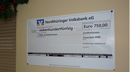 Spende an Sondersh&auml;user Tafel (Foto: Karl-Heinz Herrmann)