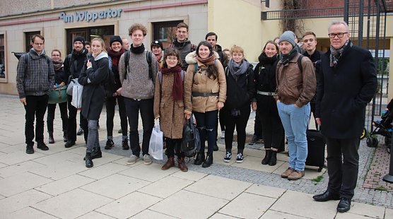 Studenten in Sondershausen unterwegs (Foto: Karl-Heinz Herrmann) Studenten in Sondershausen unterwegs (Foto: Karl-Heinz Herrmann)