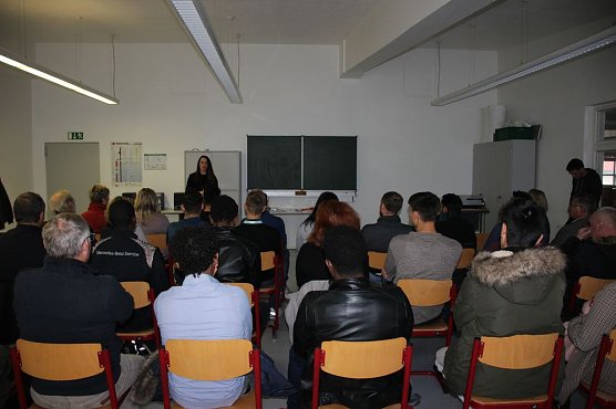 Projektabschluss im Bildungszentrum (Foto: Karl-Heinz Herrmann) Projektabschluss im Bildungszentrum (Foto: Karl-Heinz Herrmann)