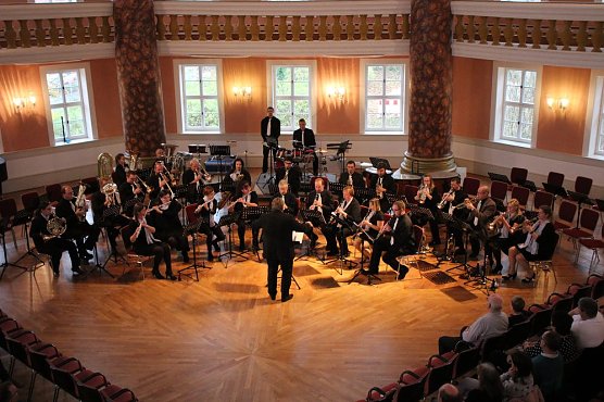 Besondere Blasmusik-Konzerte (Foto: Karl-Heinz Herrmann) Besondere Blasmusik-Konzerte (Foto: Karl-Heinz Herrmann)