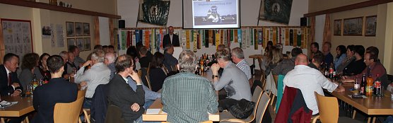 Bauern k&auml;mpfen mit Problemen (Foto: Karl-Heinz Herrmann)