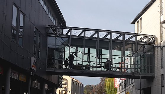 Viele St&auml;nde beim Kindertr&ouml;delmarkt (Foto: Karl-Heinz Herrmann)