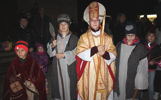 Ökumenische Martinsfeier und Umzug (Foto: Karl-Heinz Herrmann) Ökumenische Martinsfeier und Umzug (Foto: Karl-Heinz Herrmann)