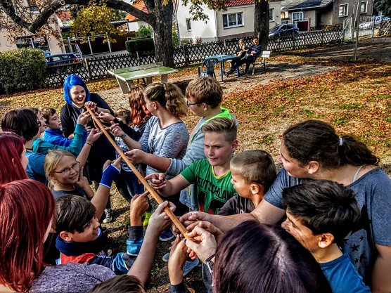 Über den Tellerrand hinaus sieht die Welt viel bunter aus! (Foto: Stadtjugendring) Über den Tellerrand hinaus sieht die Welt viel bunter aus! (Foto: Stadtjugendring)