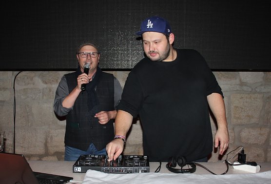 Leckeres Essen, coole Musik und mehr (Foto: Karl-Heinz Herrmann)