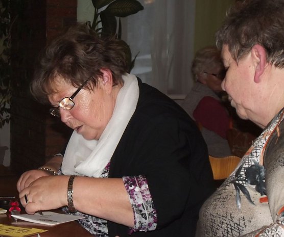 Bastel- und Geschenkideen im WB 4 pr&auml;sentiert (Foto: Thomas Leipold)