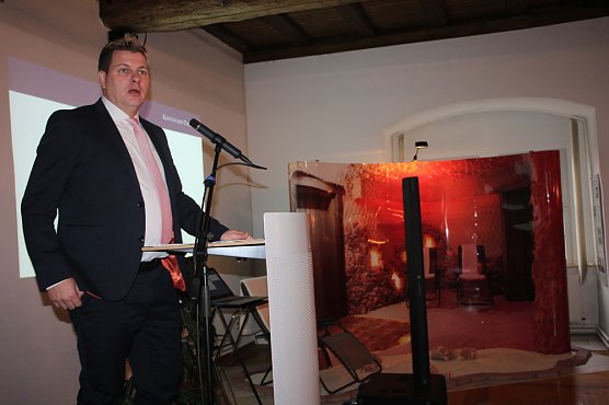 Qualit&auml;tssiegel &uuml;bergeben und mehr (Foto: Karl-Heinz Herrmann)