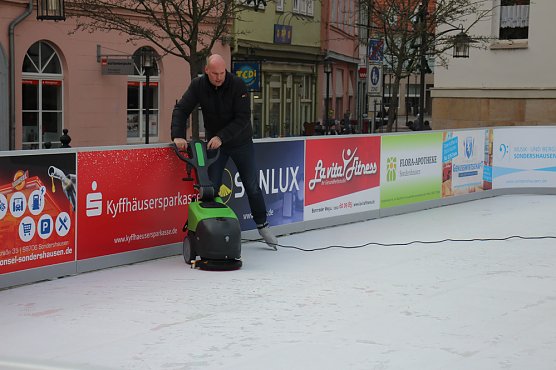 Kunsteisbahn in Sondershausen er&ouml;ffnet (Foto: Karl-Heinz Herrmann)
