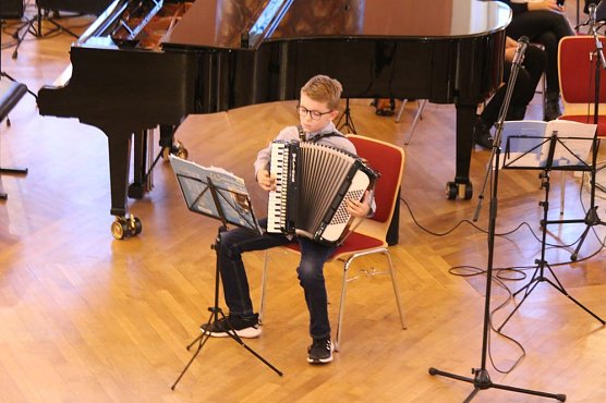 Weihnachtskonzert der Musiksch&uuml;ler (Foto: Karl-Heinz Herrmann)