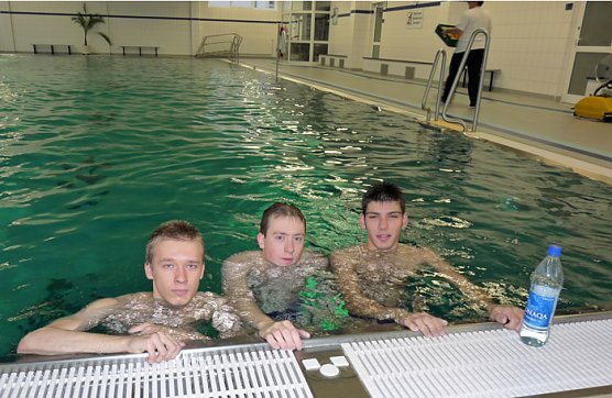 Abschluss 24-h-Schwimmen (Foto: Karl-Heinz Herrmann)