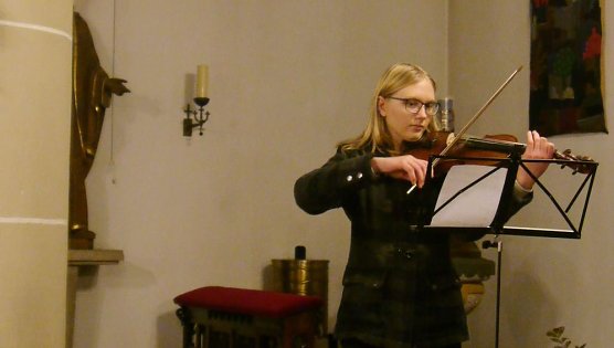 Adventliches Singen in der St. Elisabeth-Kirche (Foto: J&uuml;rgen Kieper)