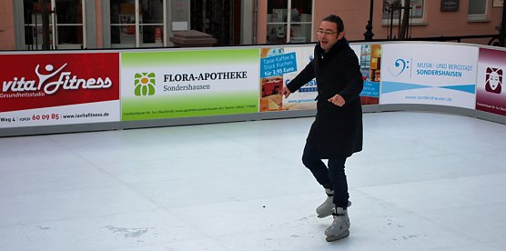 Eisbahn ein Erfolg (Foto: Karl-Heinz Herrmann)