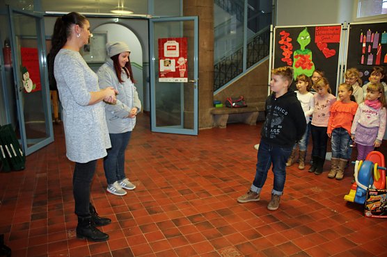 Kinder spendeten für die Tafel (Foto: Karl-Heinz Herrmann) Kinder spendeten für die Tafel (Foto: Karl-Heinz Herrmann)