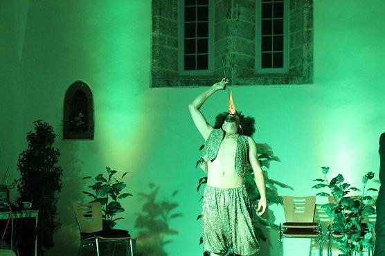 Zu Gunsten des Sole-Schwimmbads Artern (Foto: Karl-Heinz Herrmann) Zu Gunsten des Sole-Schwimmbads Artern (Foto: Karl-Heinz Herrmann)