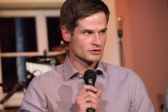 &Uuml;bergabe von Spenden im Rahmen des Weihnachtskonzertes (Foto: Martin Ludwig)