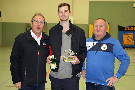 Landesligisten setzten sich durch (Foto: Karl-Heinz Herrmann) Landesligisten setzten sich durch (Foto: Karl-Heinz Herrmann)