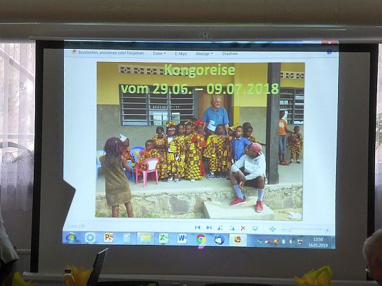 Von Kongoreise berichtet (Foto: Dorothea Kieper) Von Kongoreise berichtet (Foto: Dorothea Kieper)