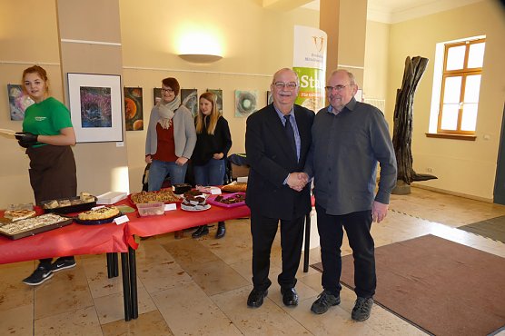 Kuchenbasar im Landratsamt (Foto: Landratsamt Kyffh&auml;userkreis)