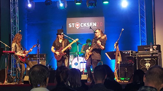 Jimmy Gee und Band begeisterte (Foto: Petra Hartung)