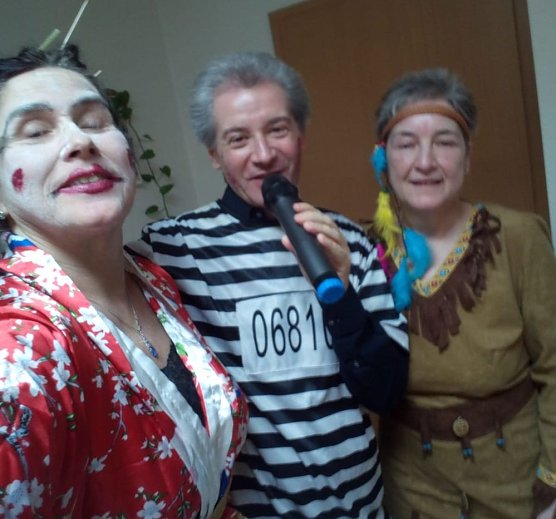 Fr&ouml;hliche Faschingsfeier (Foto: Yvonne Kraft)