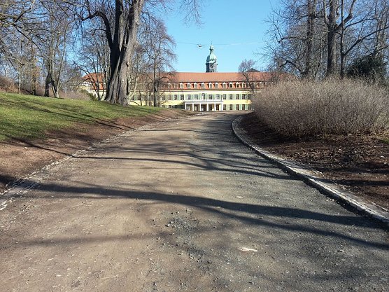 Neues rund ums Schloss Sondershausen (Foto: Karl-Heinz Herrmann) Neues rund ums Schloss Sondershausen (Foto: Karl-Heinz Herrmann)