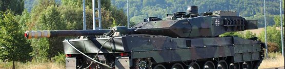 Panzer rollen noch bis 2022 (Foto: Karl-Heinz Herrmann) Panzer rollen noch bis 2022 (Foto: Karl-Heinz Herrmann)