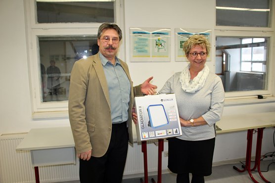 Für Schülerwettbewerb heute Auszeichnungen übergeben (Foto: Karl-Heinz Herrmann) Für Schülerwettbewerb heute Auszeichnungen übergeben (Foto: Karl-Heinz Herrmann)