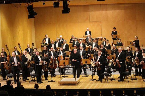 Romantik beim Beziehungszauber (Foto: Karl-Heinz Herrmann) Romantik beim Beziehungszauber (Foto: Karl-Heinz Herrmann)