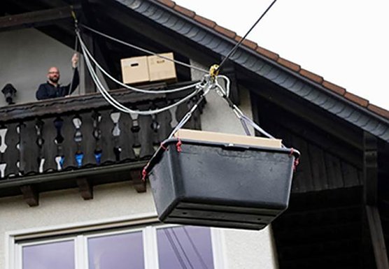 Umzug, handgemacht (Foto: HUK Coburg)