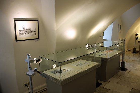 K&uuml;nstlergespr&auml;ch und Lesung in der Sonderausstellung (Foto: Fred B&ouml;hme / VG Bildkunst Bonn)