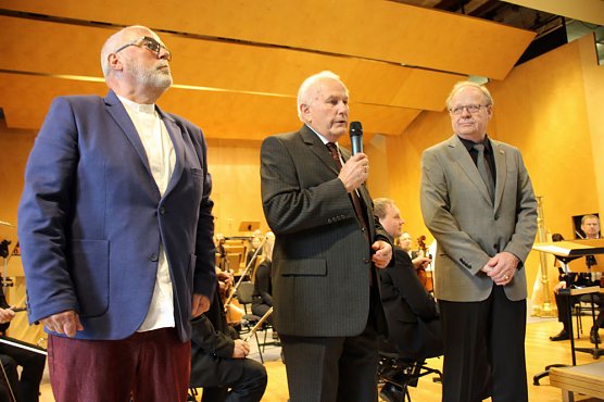 "Vergn&uuml;gliche Reise" beim 20. Mieterkonzert (Foto: Karl-Heinz Herrmann)