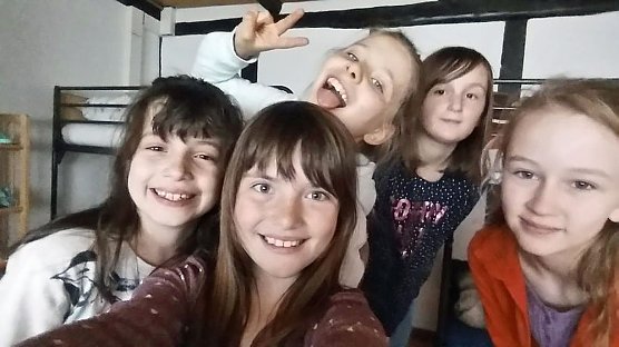 Abschlussfahrt auf den Kunsthof (Foto: GS Hohenebra)